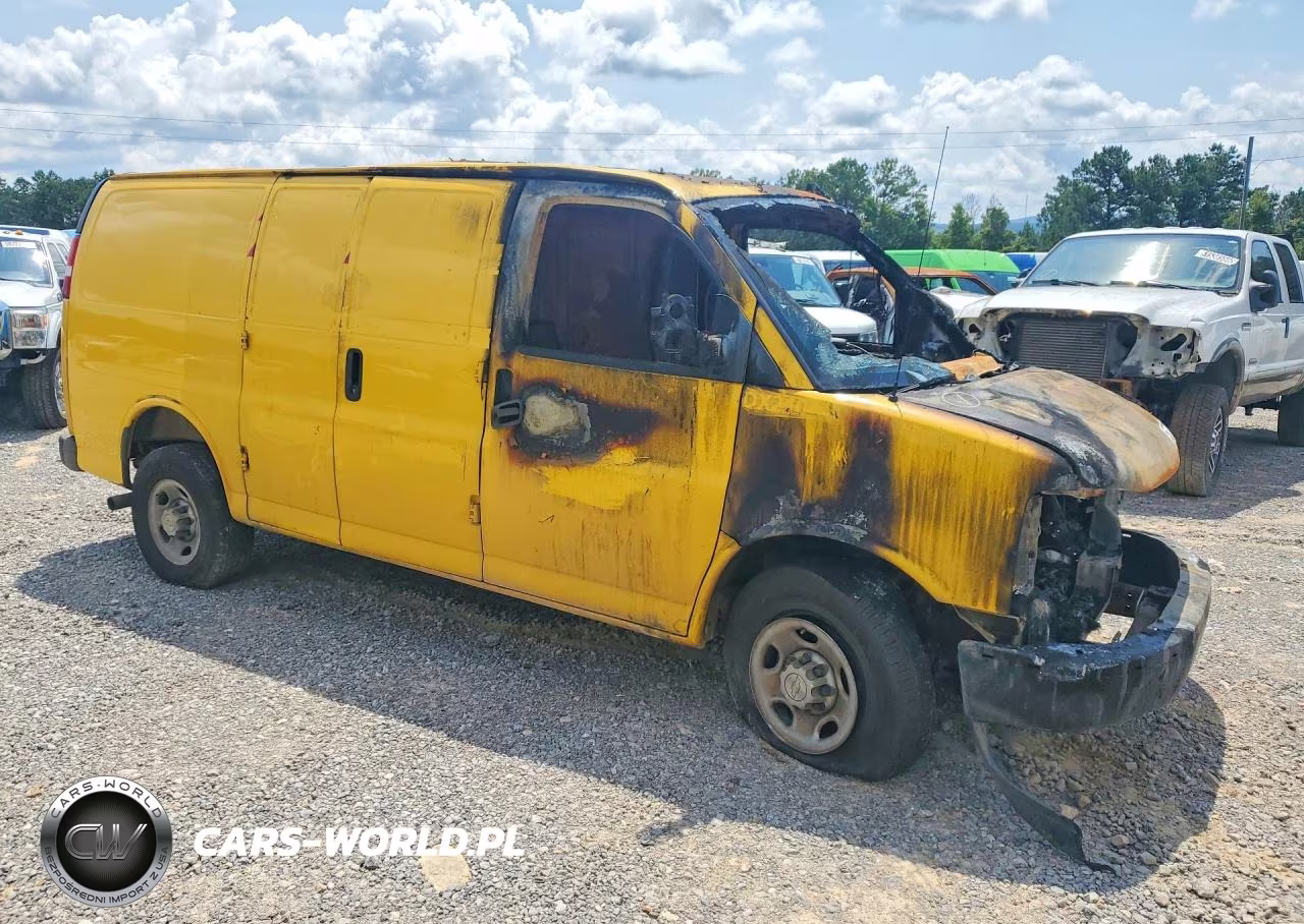 2021 Chevrolet Express G2500 VIN:1GCWGAFP4M1174377 - 4