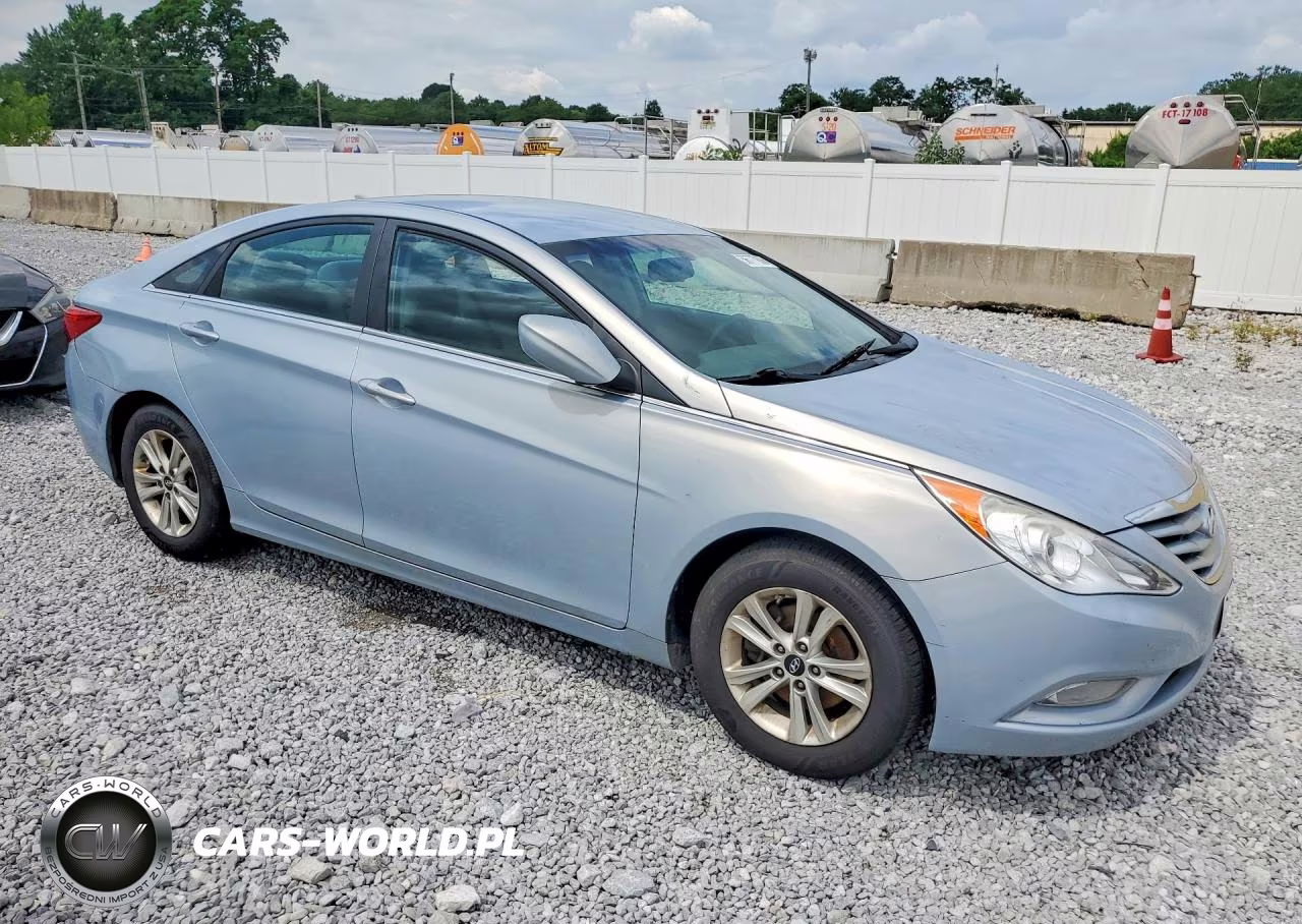 2013 Hyundai Sonata Gls VIN:5NPEB4AC1DH768529 - 4