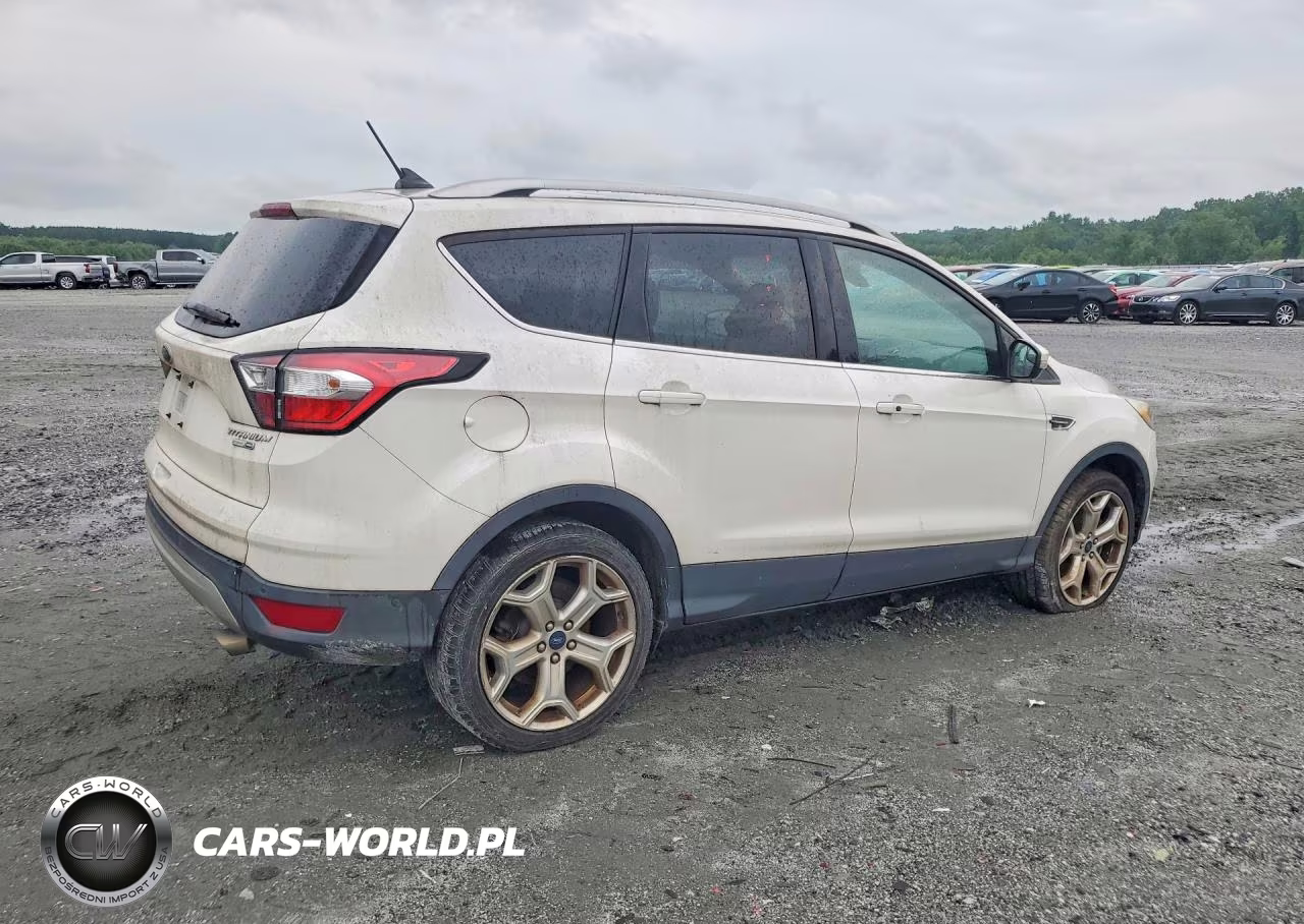 2018 Ford Escape Titanium VIN:1FMCU9J94JUB19517 - 3