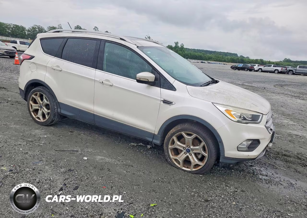 2018 Ford Escape Titanium VIN:1FMCU9J94JUB19517 - 4