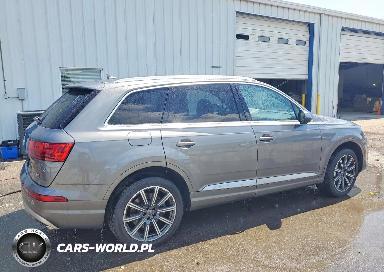 2017 Audi Q7 Premium Plus VIN:WA1LAAF7XHD015494 - 3