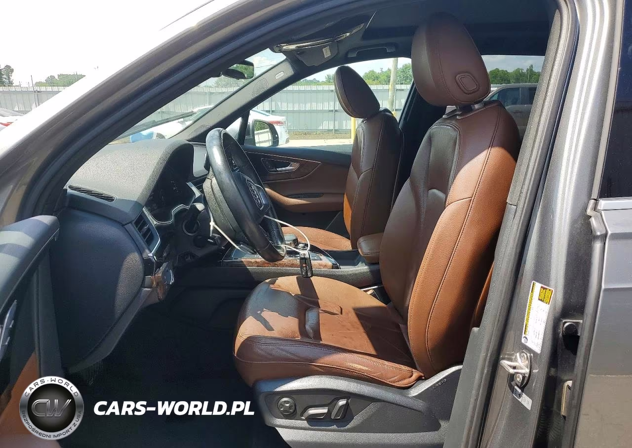 2017 Audi Q7 Premium Plus VIN:WA1LAAF7XHD015494 - 7