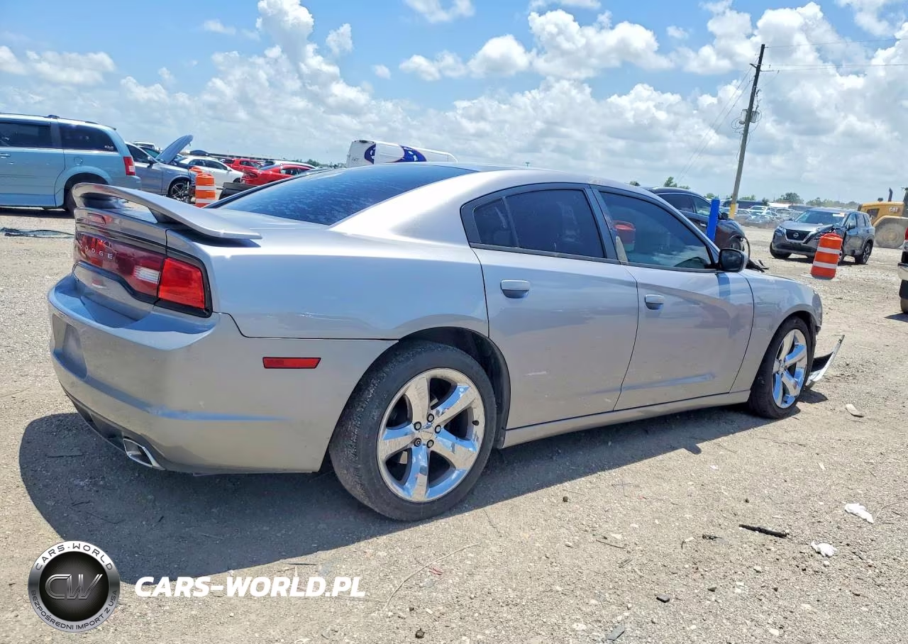 2013 Dodge Charger Se VIN:2C3CDXBGXDH655762 - 3