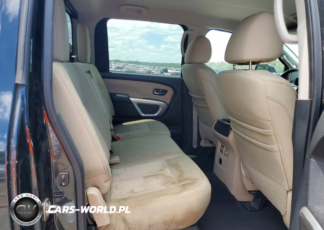 2018 Nissan Titan Xd Sv VIN:1N6BA1F49JN550837 - 10