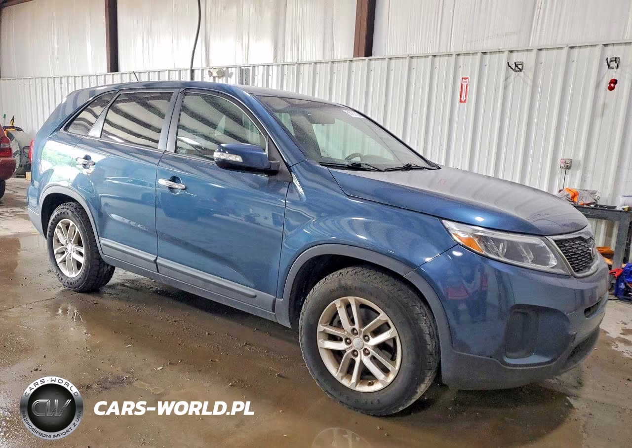 2014 Kia Sorento Lx VIN:5XYKT3A66EG463475 - 4