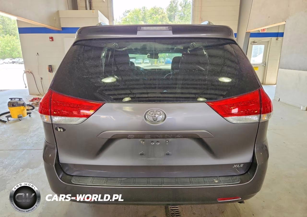 2011 Toyota Sienna Xle 8-Passenger VIN:5TDYK3DC6BS032051 - 6