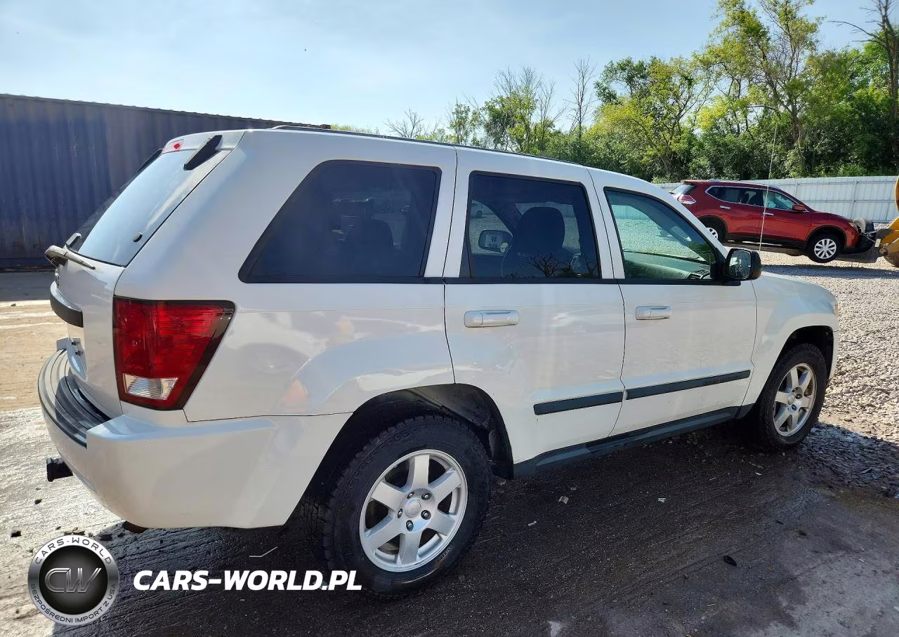 2008 Jeep Grand Cherokee Laredo VIN:1J8GR48KX8C247059 - 3
