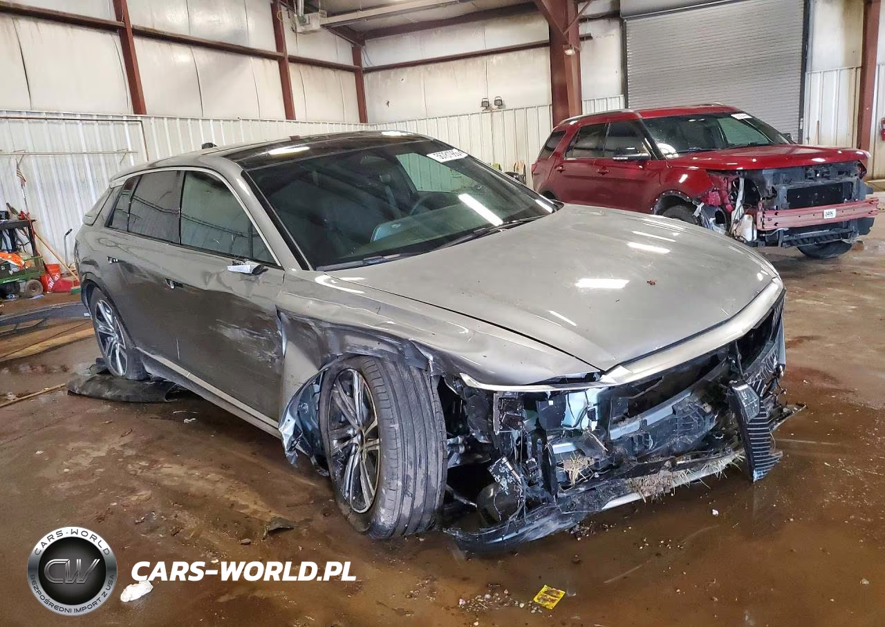 2025 Cadillac Lyriq Luxury VIN:1GYKPRRL1SZ319129 - 4