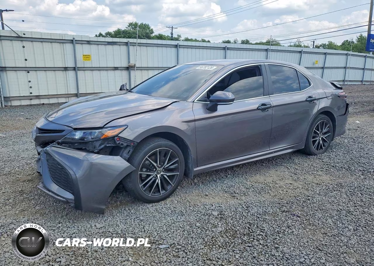 2024 Toyota Camry Hybrid Se