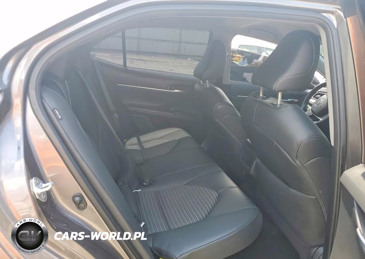 2024 Toyota Camry Hybrid Se VIN:4T1G31AKXRU068528 - 10