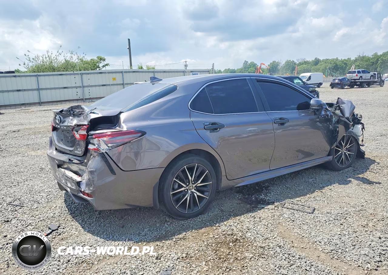 2024 Toyota Camry Hybrid Se VIN:4T1G31AKXRU068528 - 3