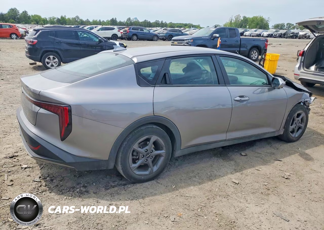 2025 Kia K4 Lxs VIN:3KPFT4DE1SE028883 - 3