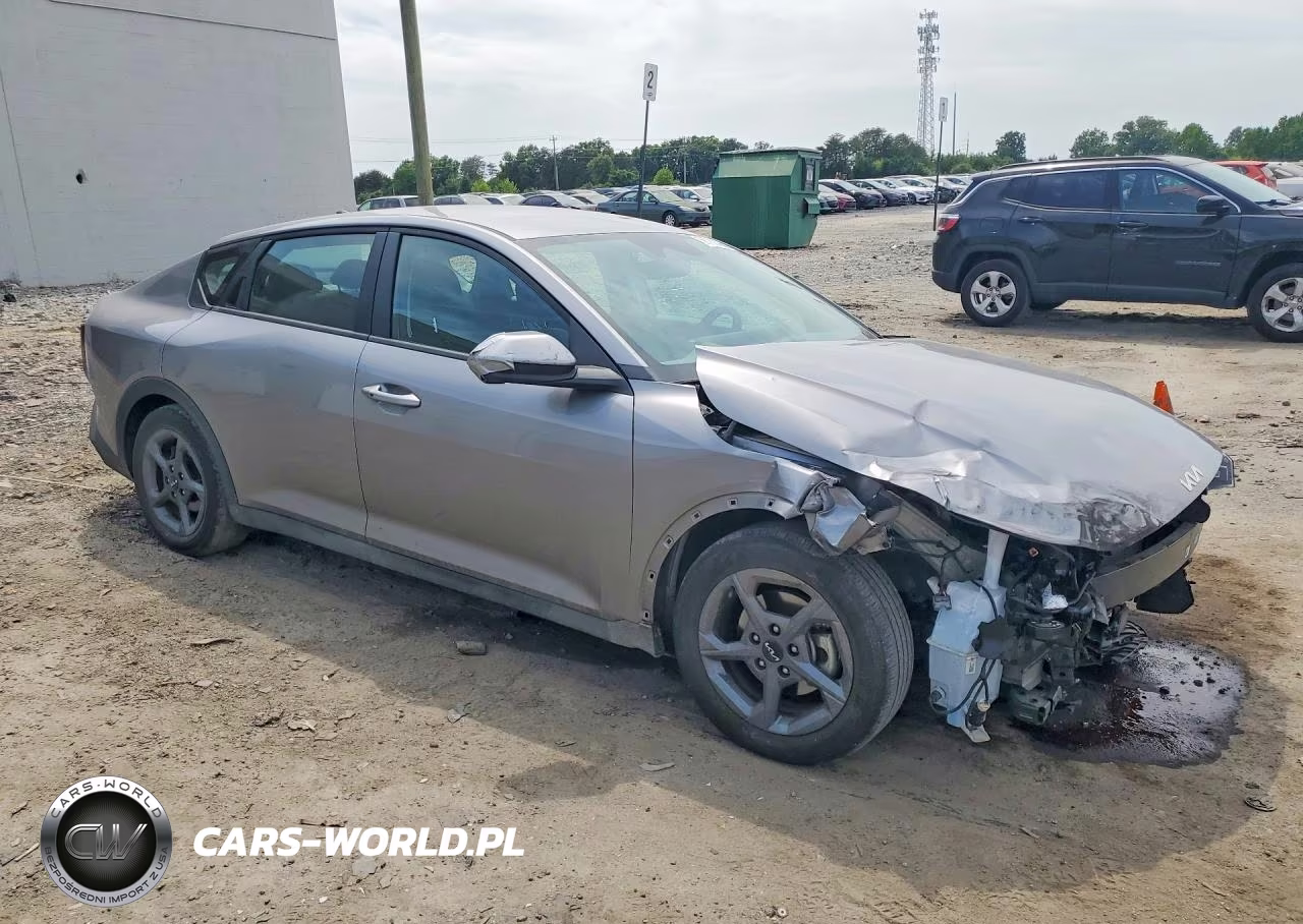 2025 Kia K4 Lxs VIN:3KPFT4DE1SE028883 - 4