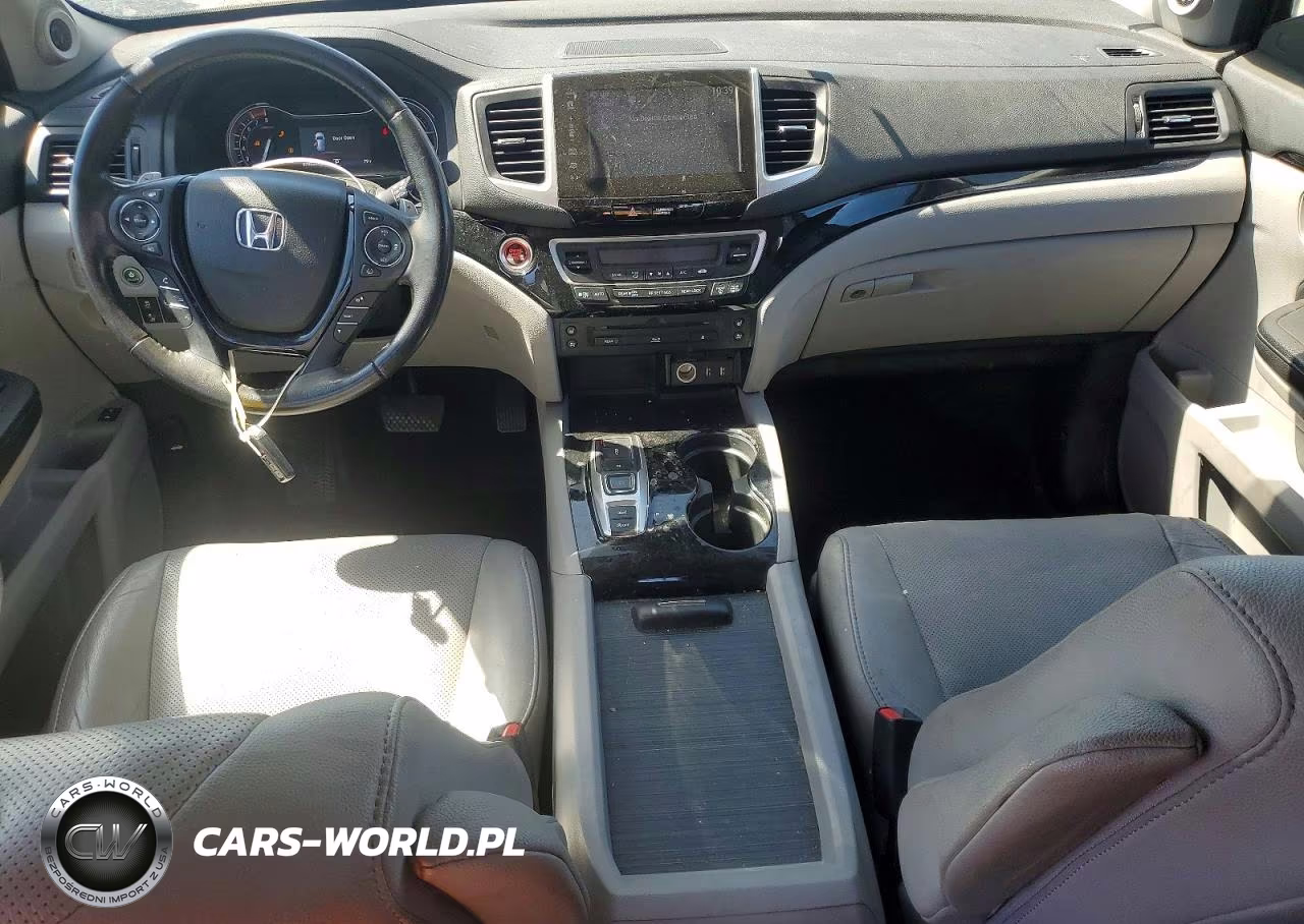 2017 Honda Pilot Elite VIN:5FNYF6H01HB079863 - 8