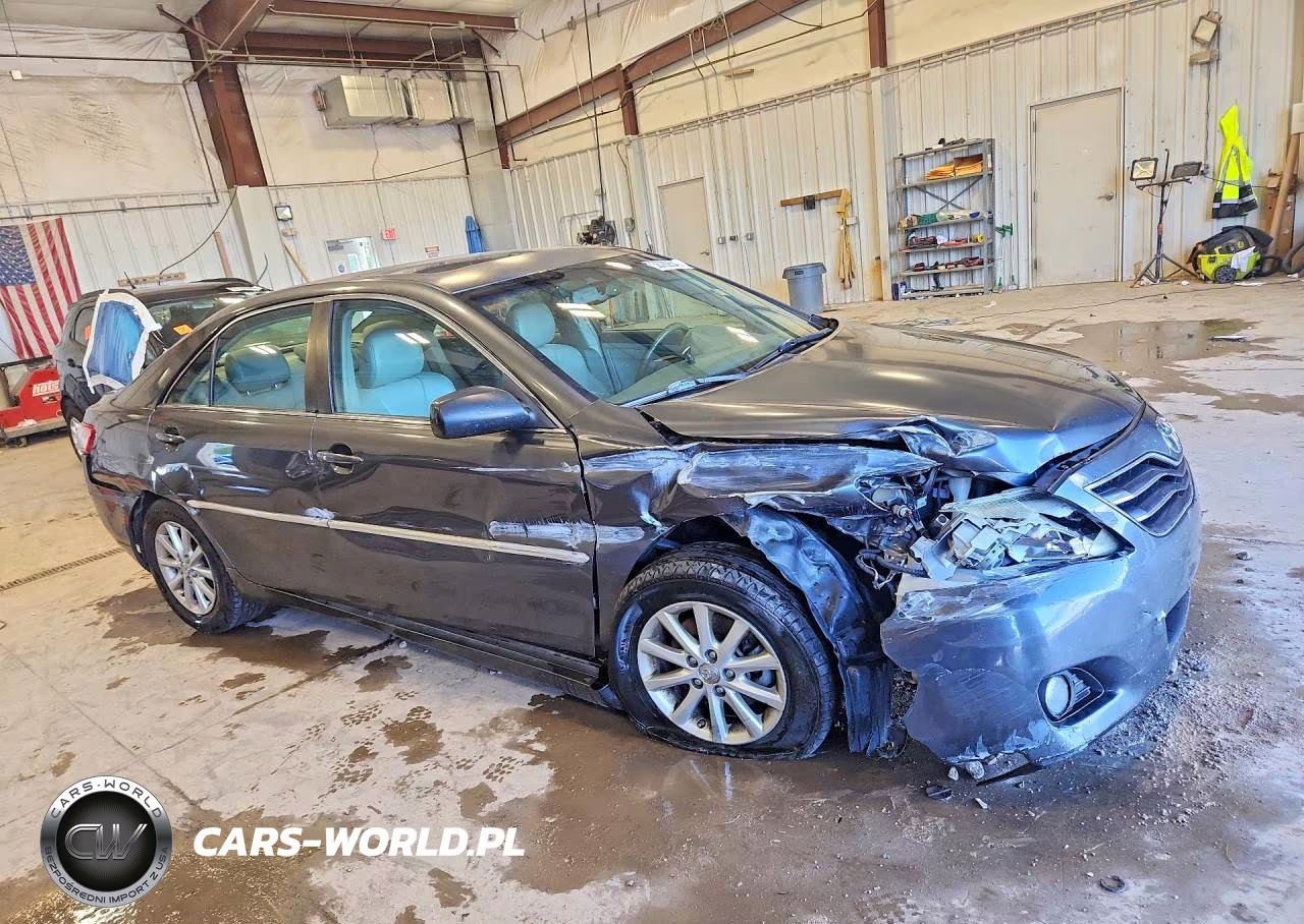 2010 Toyota Camry Xle VIN:4T1BF3EK7AU059412 - 4