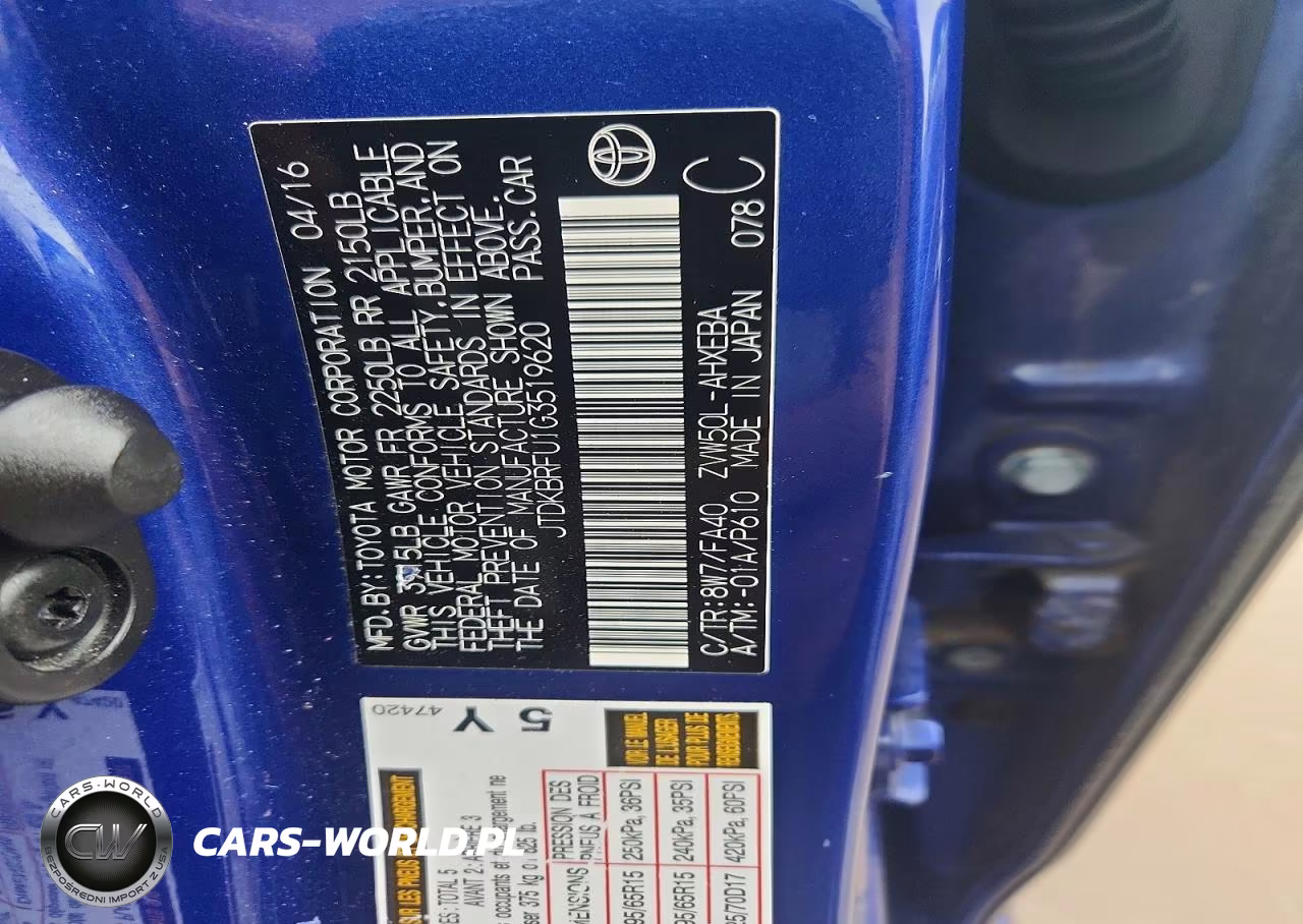 2016 Toyota Prius Two VIN:JTDKBRFU1G3519620 - 12