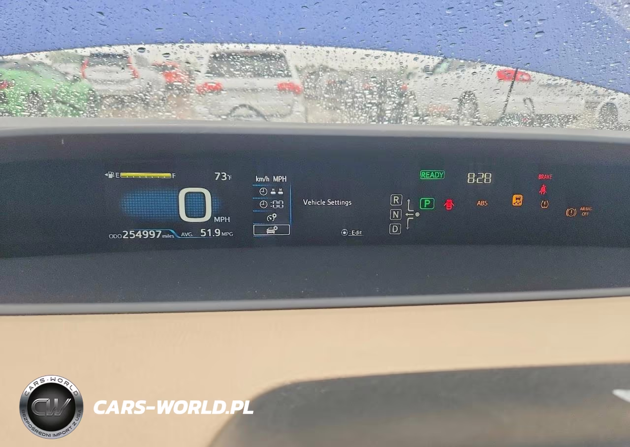 2016 Toyota Prius Two VIN:JTDKBRFU1G3519620 - 9