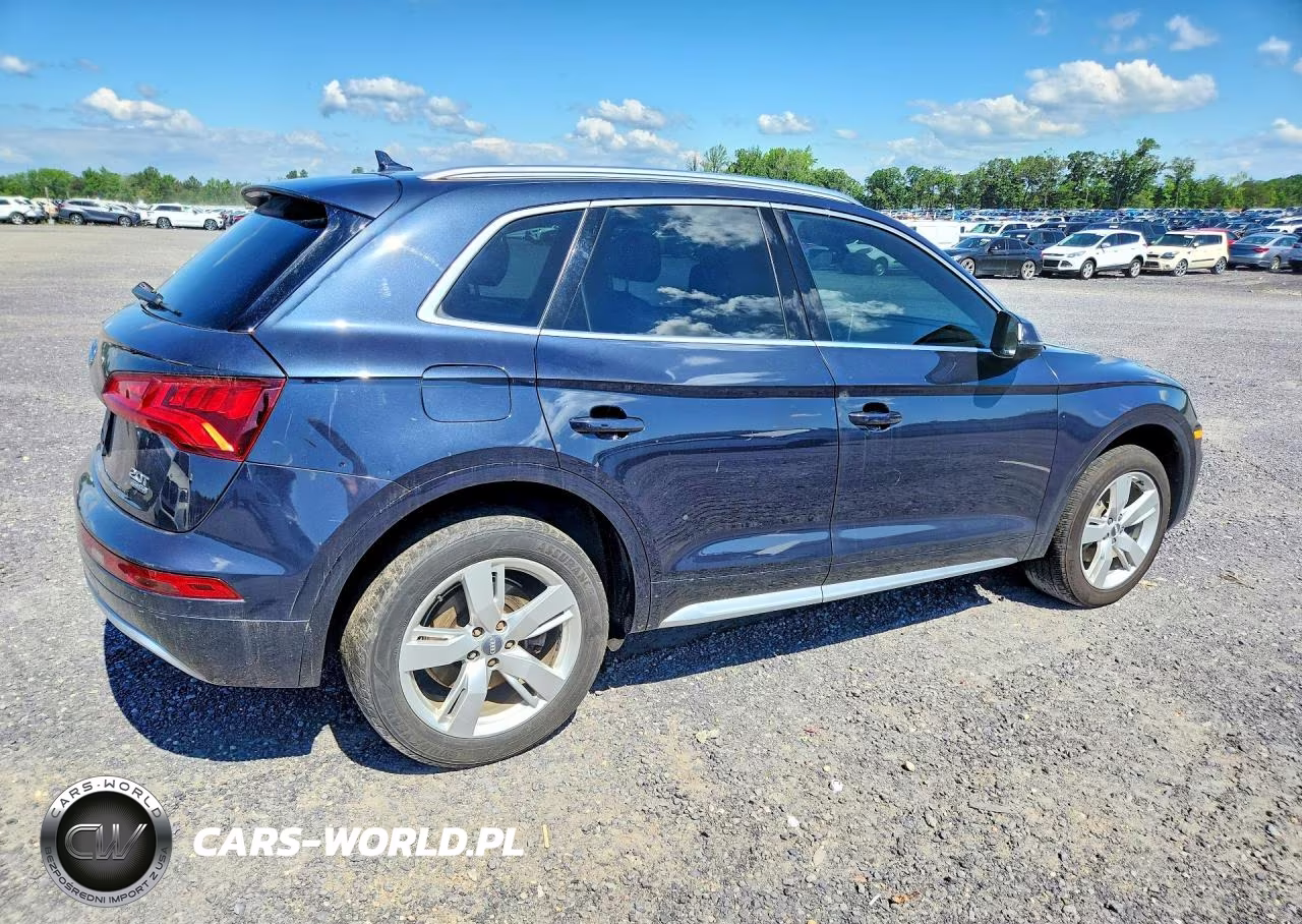 2018 Audi Q5 Premium Plus VIN:WA1BNAFY0J2114304 - 3