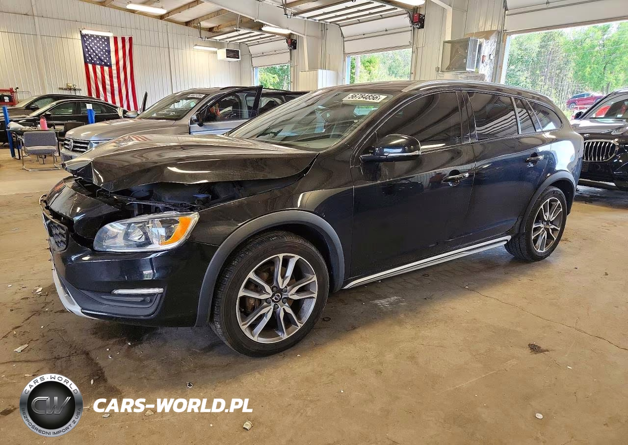 2018 Volvo V60 Cross Country Premier – zdjęcie 1 z 13