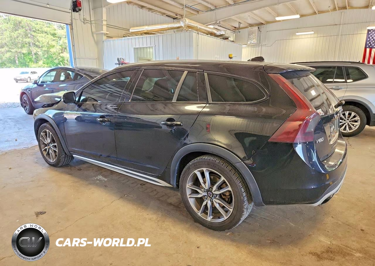 2018 Volvo V60 Cross Country Premier VIN:YV440MWK3J2056440 - 2