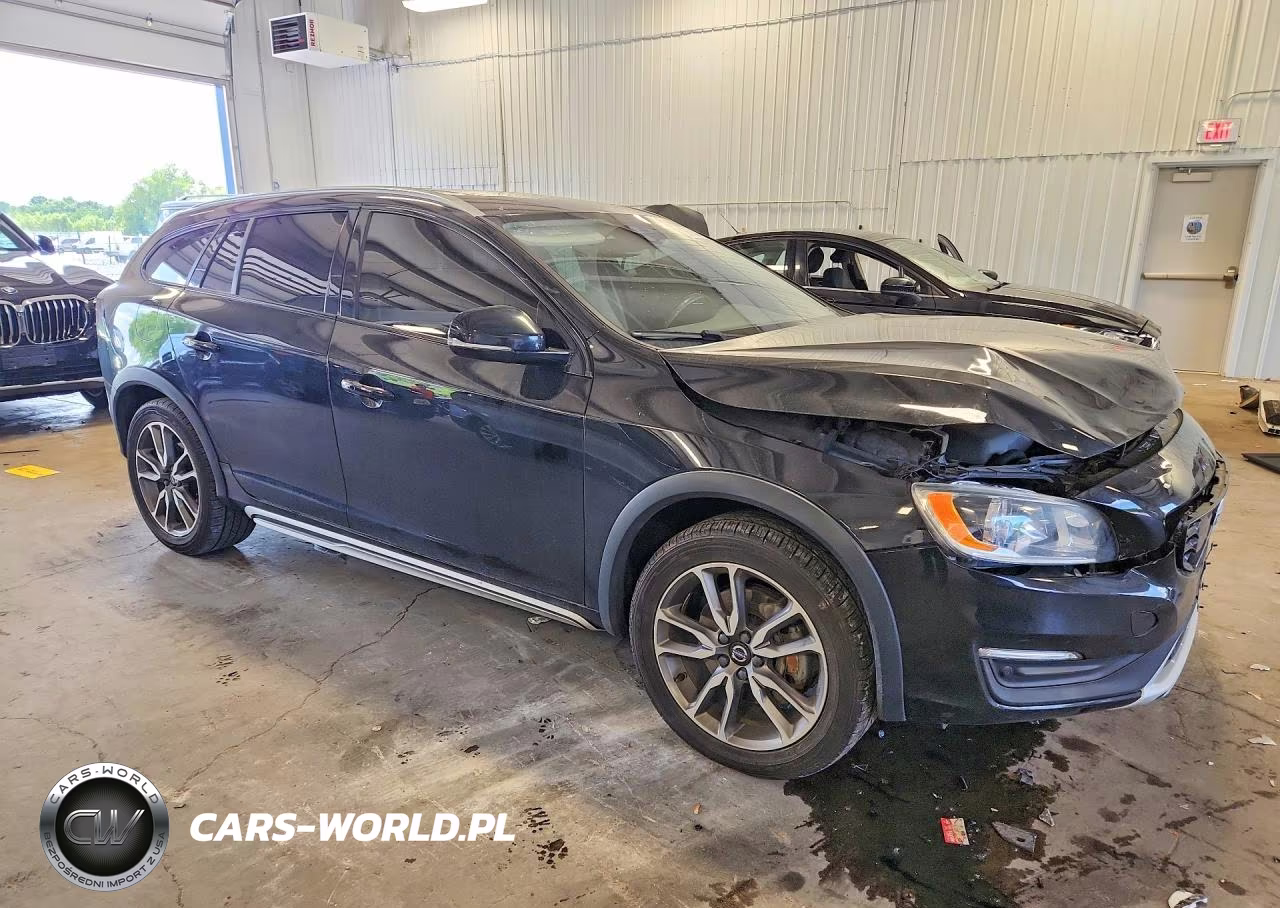 2018 Volvo V60 Cross Country Premier VIN:YV440MWK3J2056440 - 4
