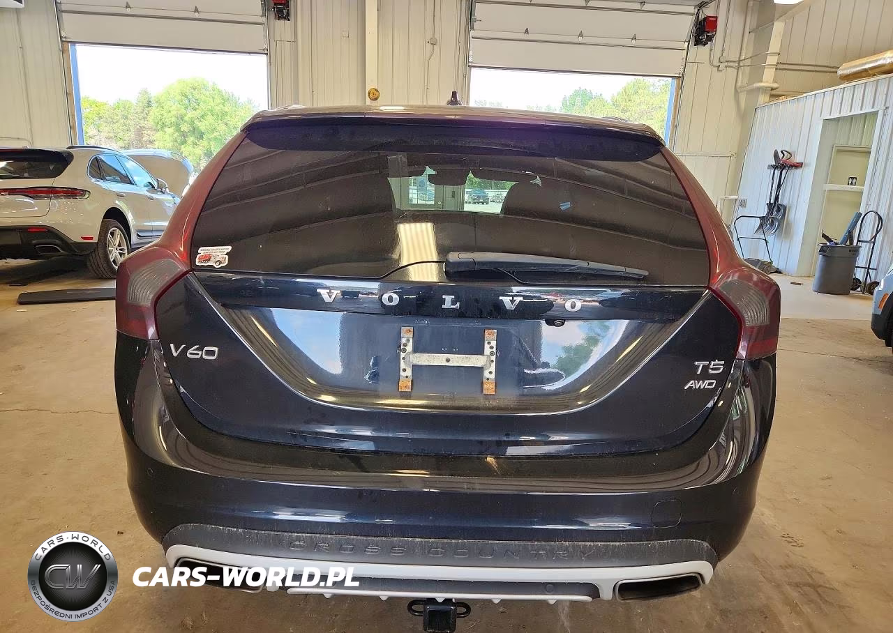 2018 Volvo V60 Cross Country Premier VIN:YV440MWK3J2056440 - 6