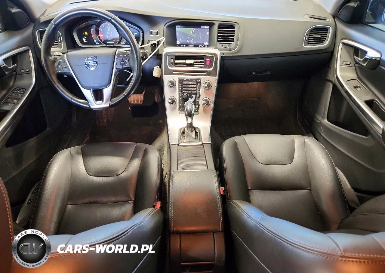 2018 Volvo V60 Cross Country Premier VIN:YV440MWK3J2056440 - 8