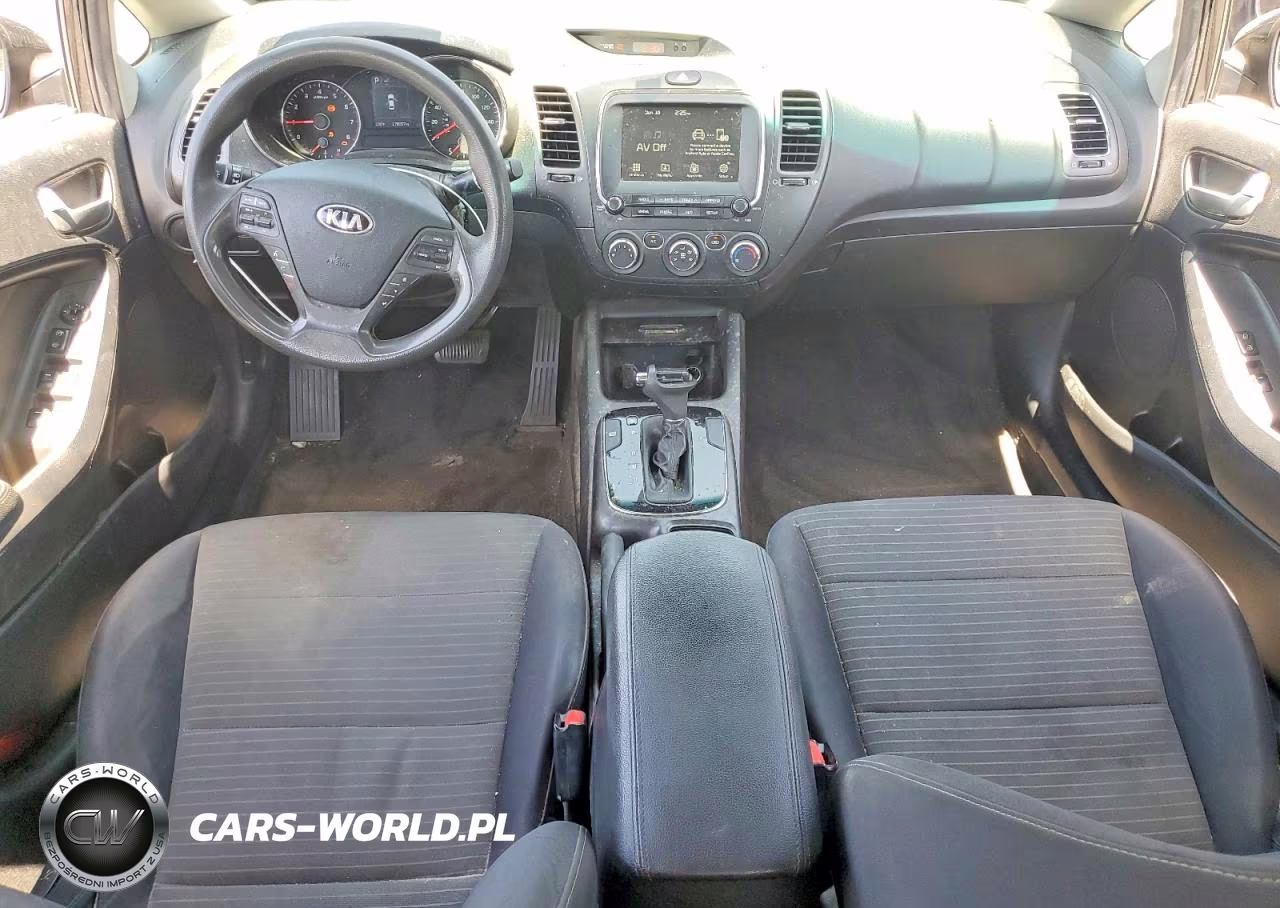 2018 Kia Forte Lx VIN:3KPFL4A7XJE199345 - 8