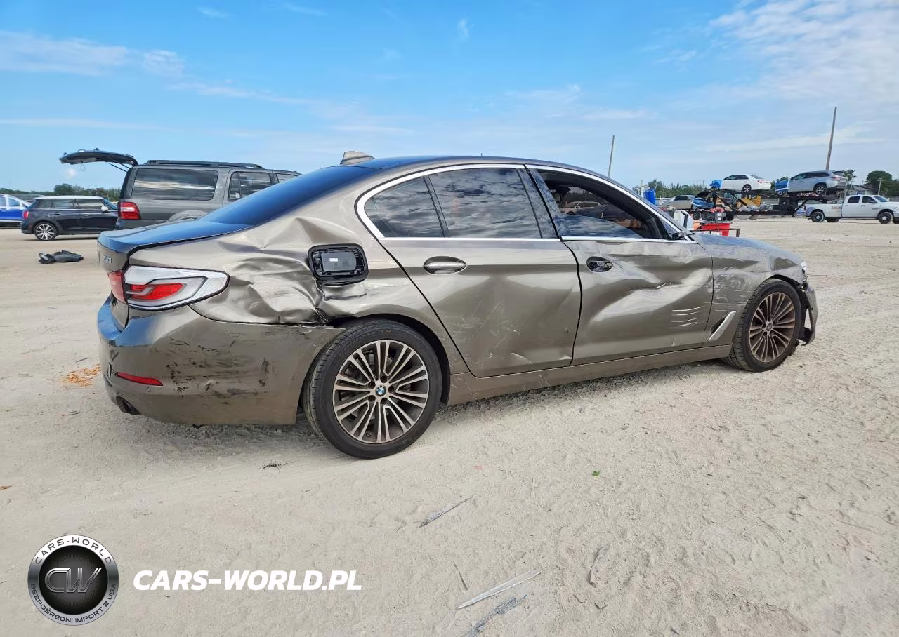 2018 BMW 530 I VIN:WBAJA5C55JWA38215 - 3