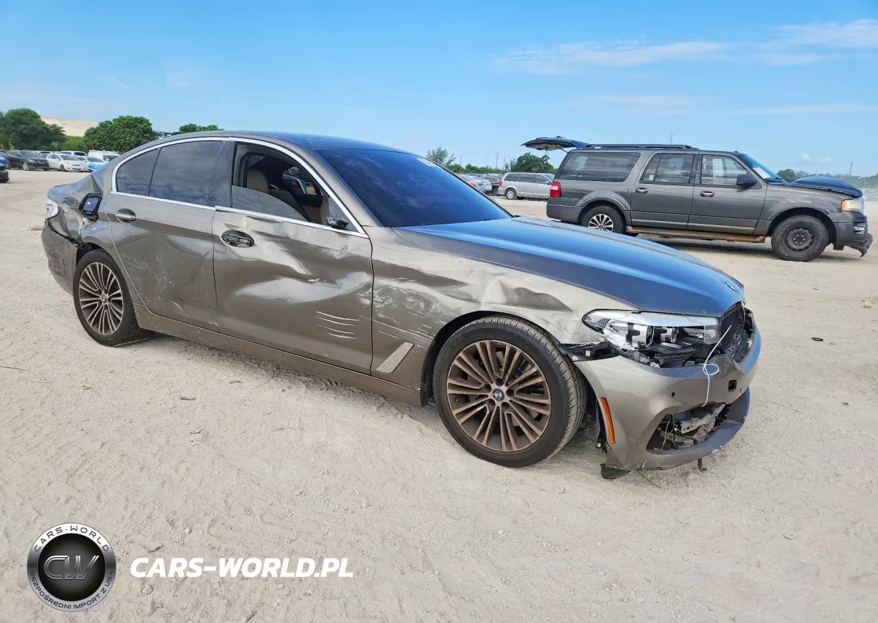 2018 BMW 530 I VIN:WBAJA5C55JWA38215 - 4