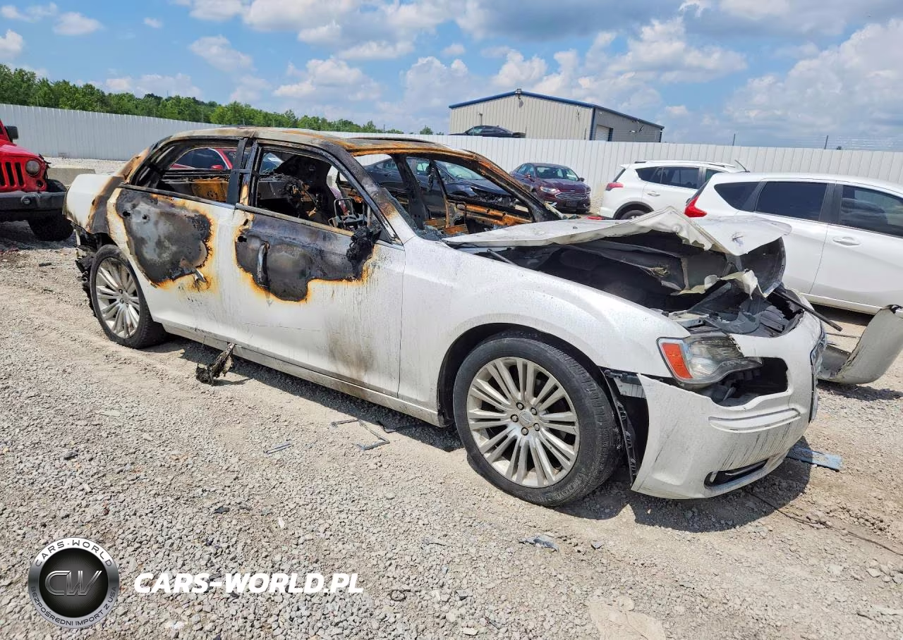 2013 Chrysler 300C VIN:2C3CCAEG8DH518668 - 4