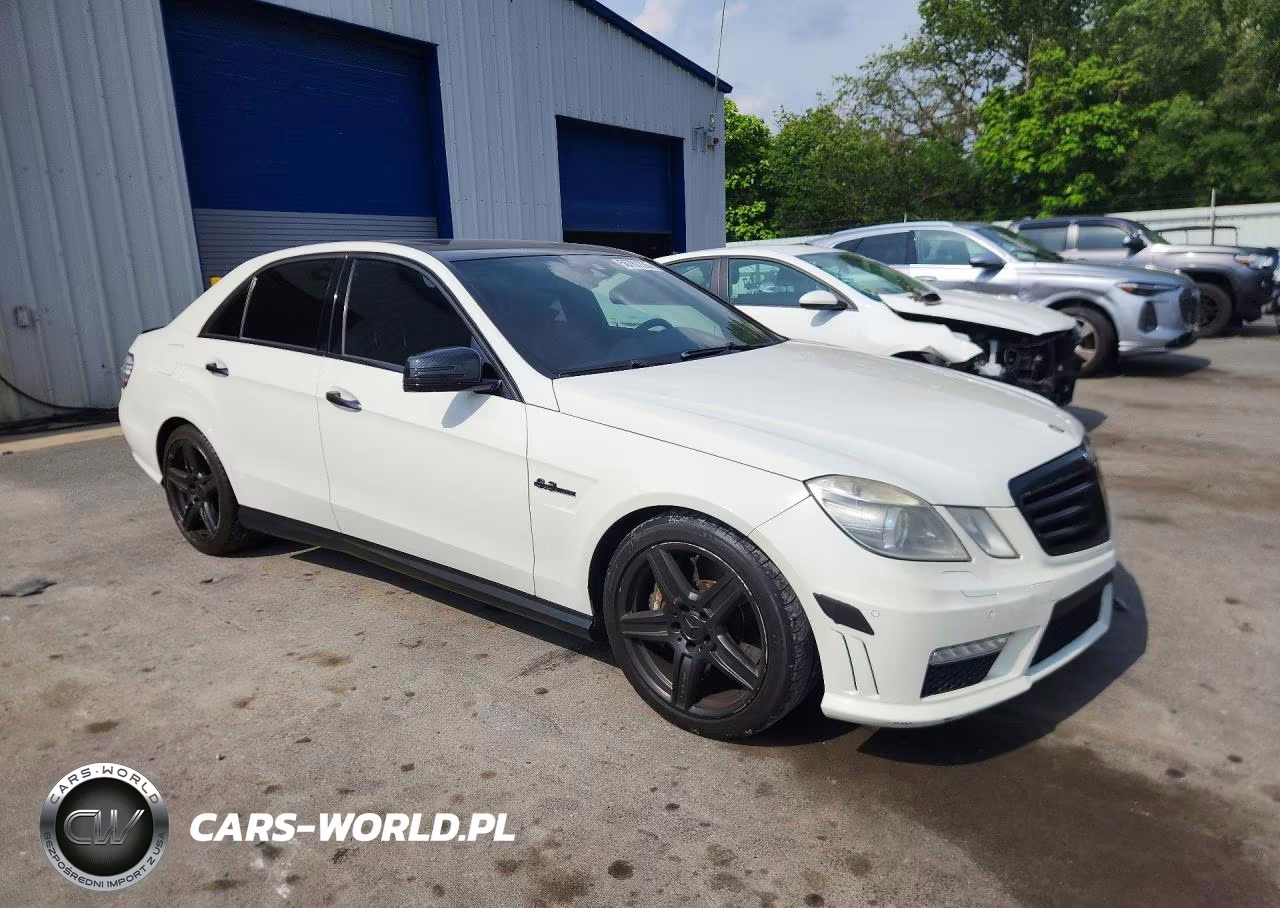 2010 Mercedes-Benz E 63 Amg VIN:WDDHF7HBXAA117067 - 4
