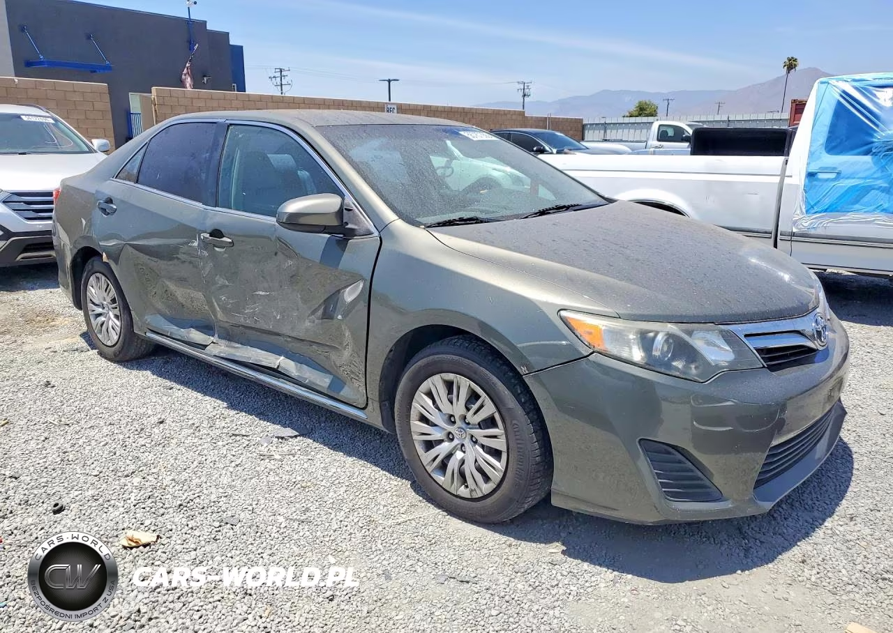 2014 Toyota Camry Le VIN:4T4BF1FKXER380696 - 4