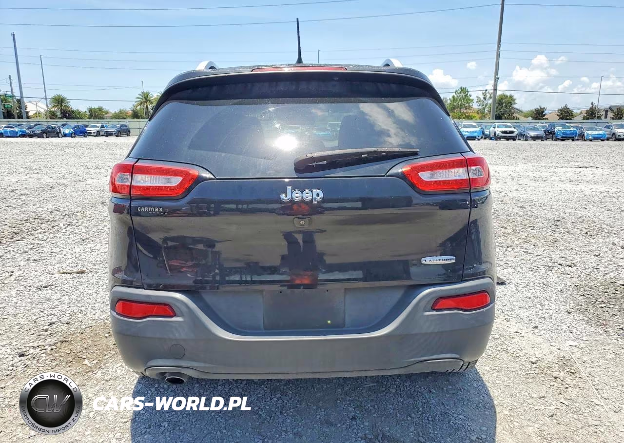 2015 Jeep Cherokee Latitude VIN:1C4PJLCB7FW694573 - 6