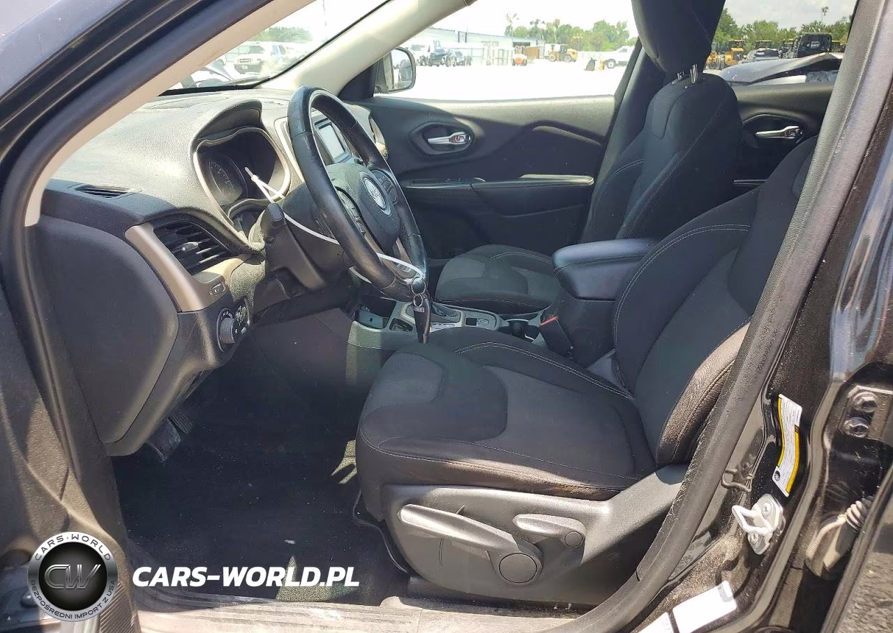 2015 Jeep Cherokee Latitude VIN:1C4PJLCB7FW694573 - 7