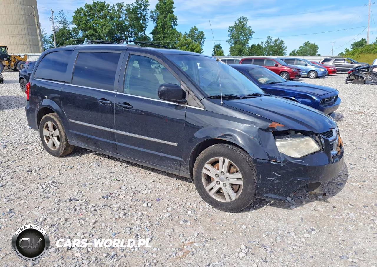 2013 Dodge Grand Caravan Crew VIN:2C4RDGDG8DR570349 - 4