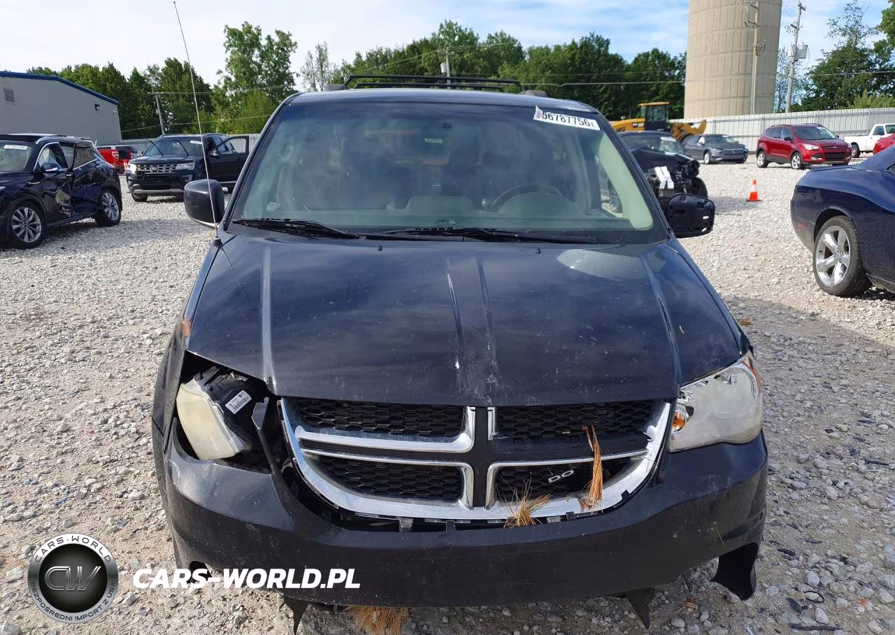 2013 Dodge Grand Caravan Crew VIN:2C4RDGDG8DR570349 - 5