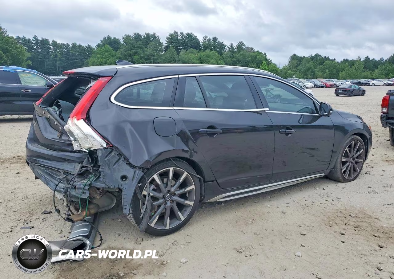2015 Volvo V60 Premier VIN:YV126MEB5F1188679 - 3