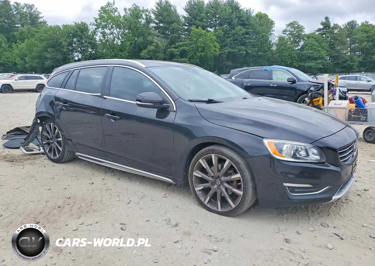 2015 Volvo V60 Premier VIN:YV126MEB5F1188679 - 4