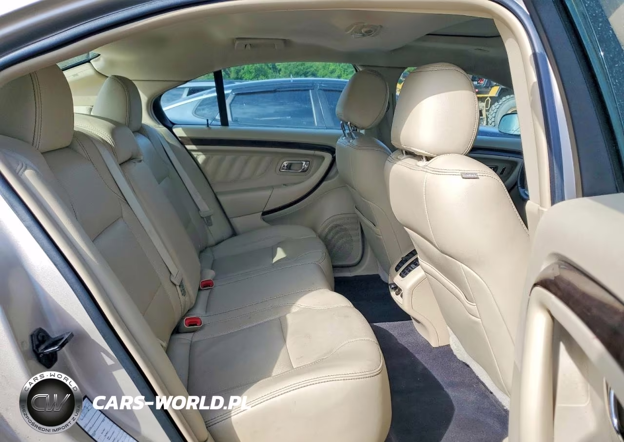 2018 Ford Taurus Limited VIN:1FAHP2F81JG116104 - 10