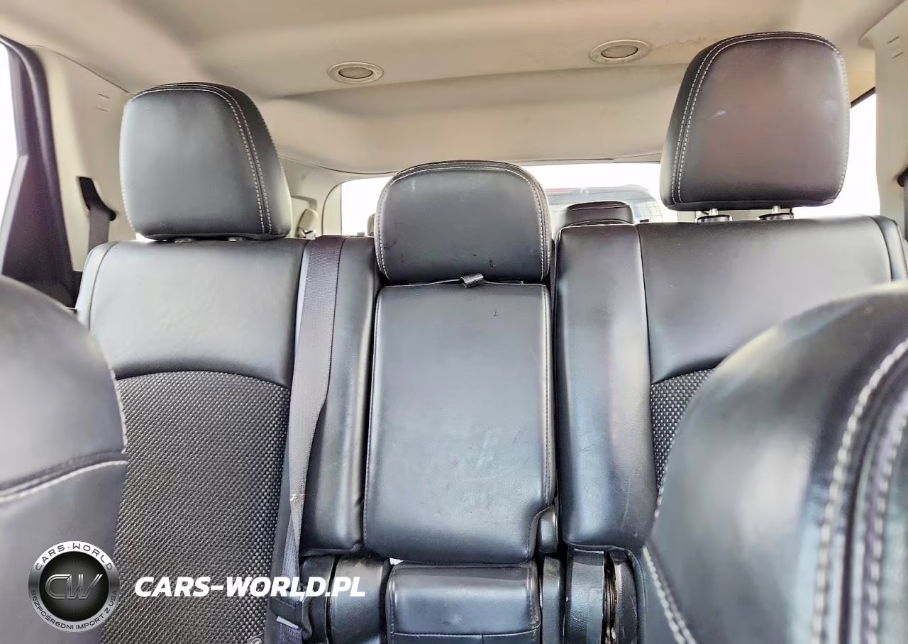 2019 Dodge Journey Crossroad VIN:3C4PDDGG4KT805230 - 10