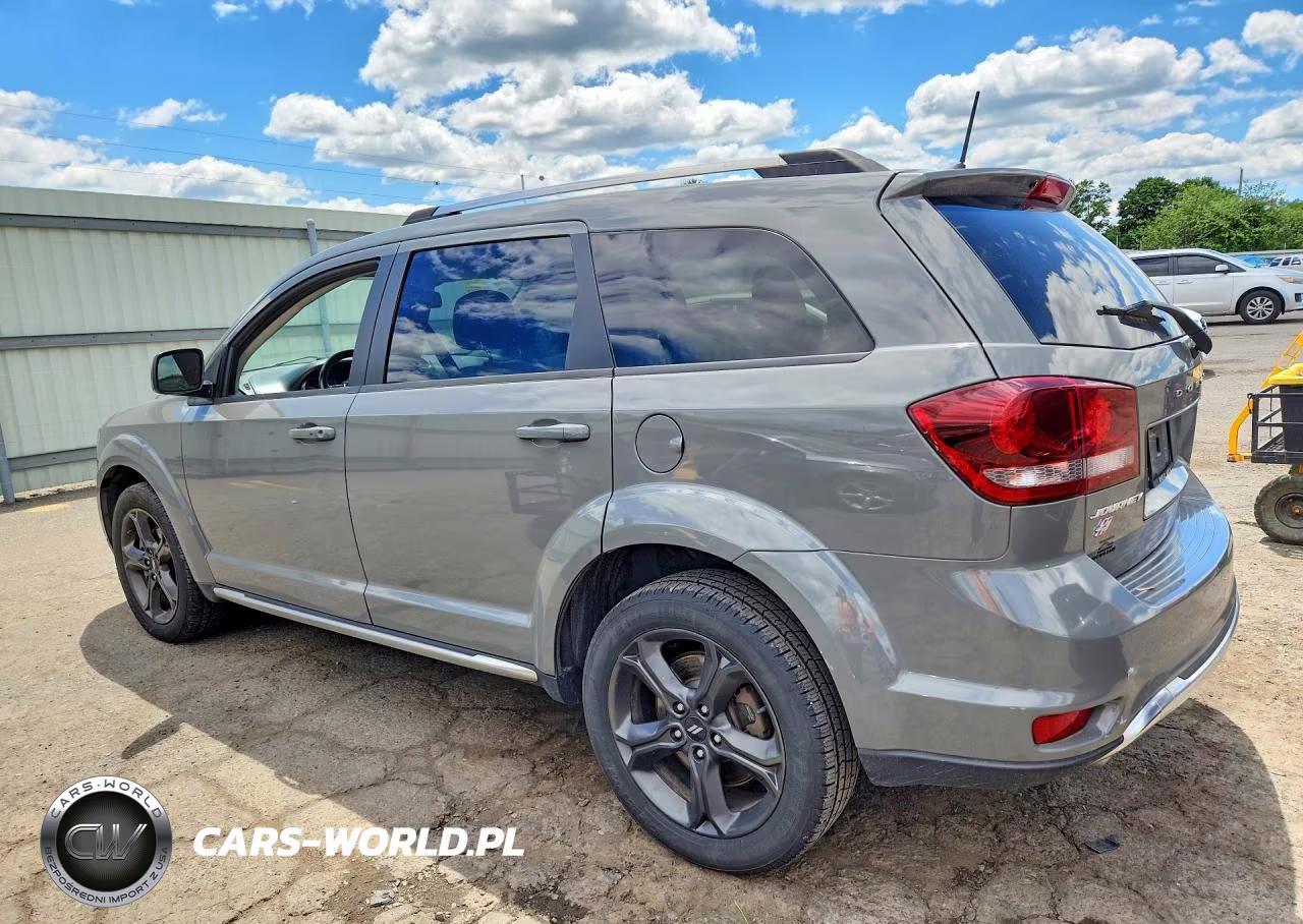 2019 Dodge Journey Crossroad VIN:3C4PDDGG4KT805230 - 2