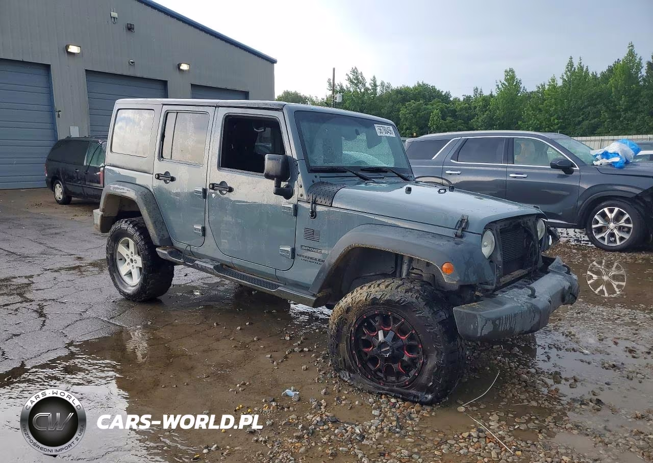 2015 Jeep Wrangler Unlimited Sport VIN:1C4BJWDG6FL698539 - 4