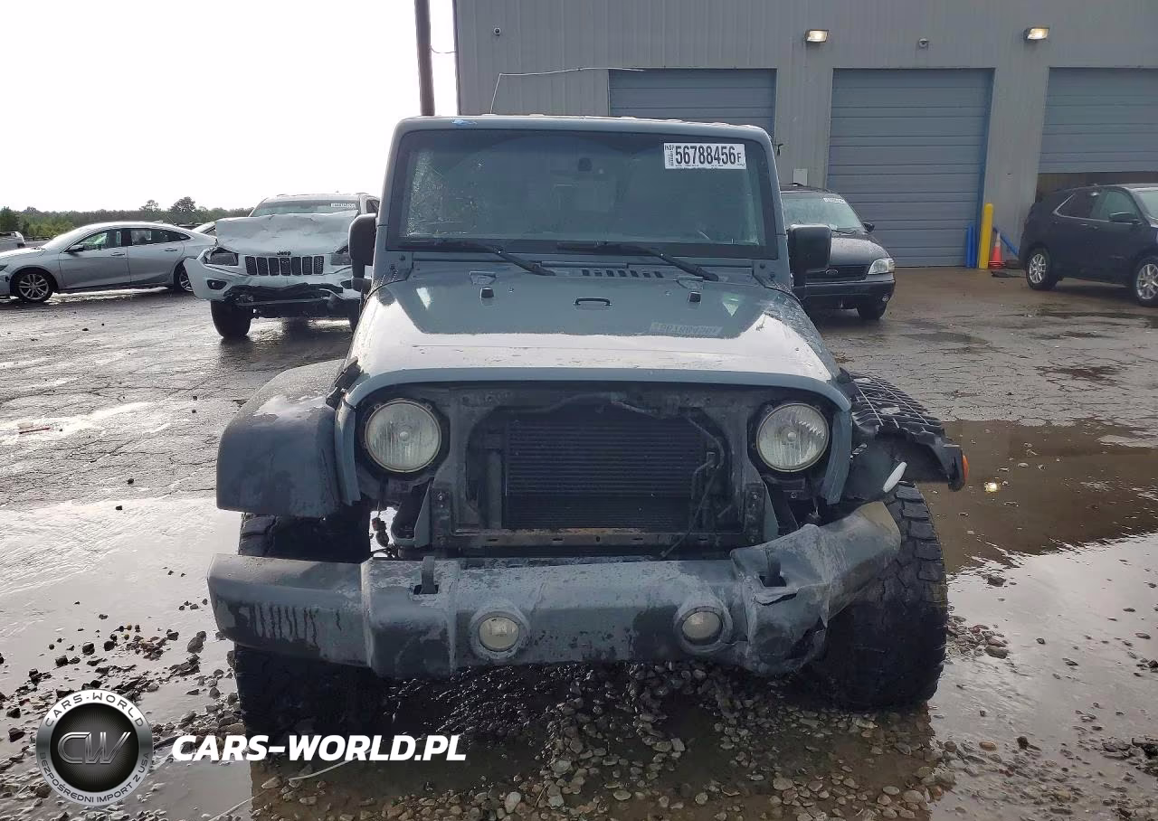 2015 Jeep Wrangler Unlimited Sport VIN:1C4BJWDG6FL698539 - 5