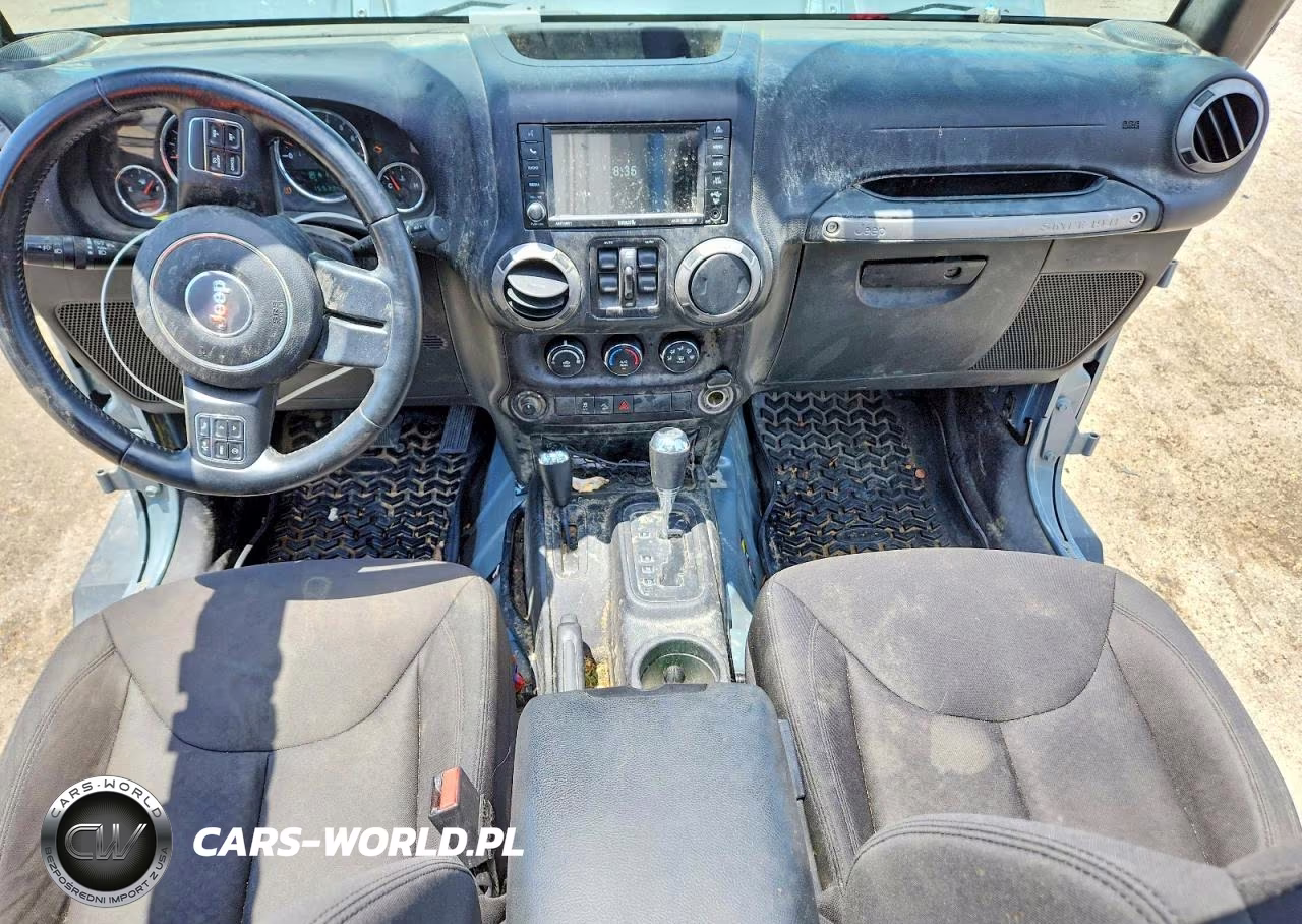 2015 Jeep Wrangler Unlimited Sport VIN:1C4BJWDG6FL698539 - 8