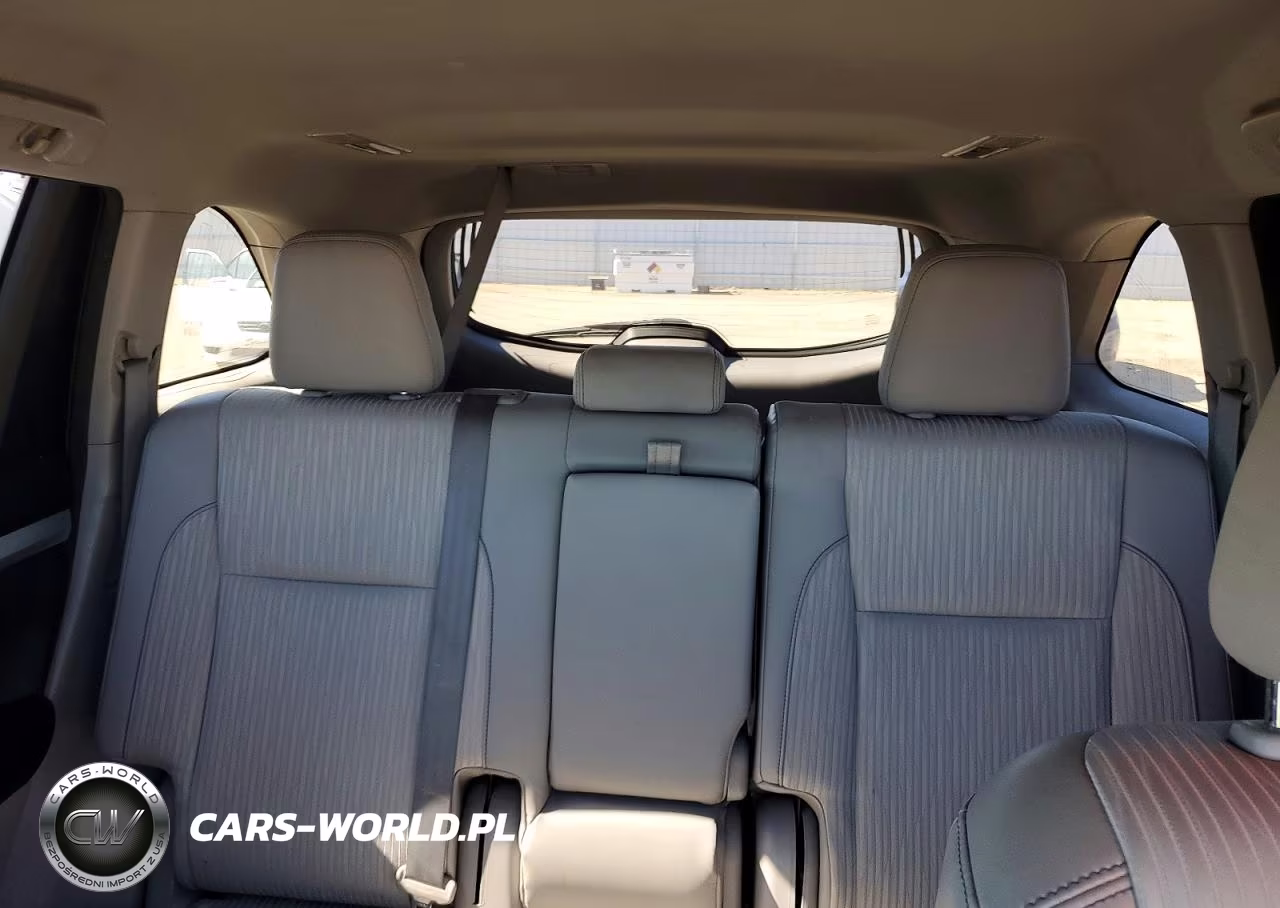 2015 Toyota Highlander Le Plus VIN:5TDBKRFH1FS073890 - 10