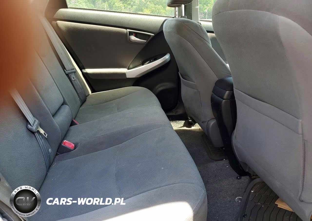 2013 Toyota Prius Three VIN:JTDKN3DU4D5638348 - 10