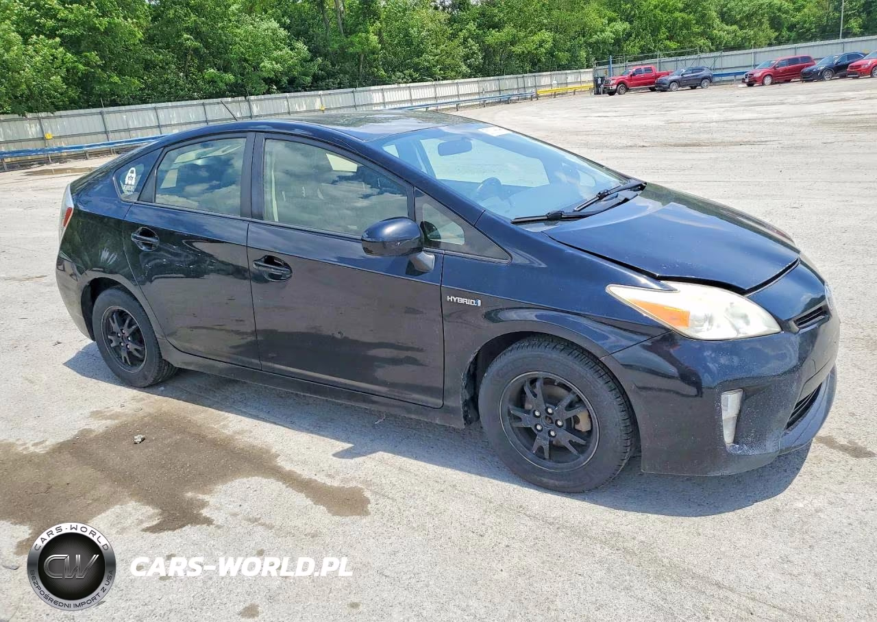 2013 Toyota Prius Three VIN:JTDKN3DU4D5638348 - 4