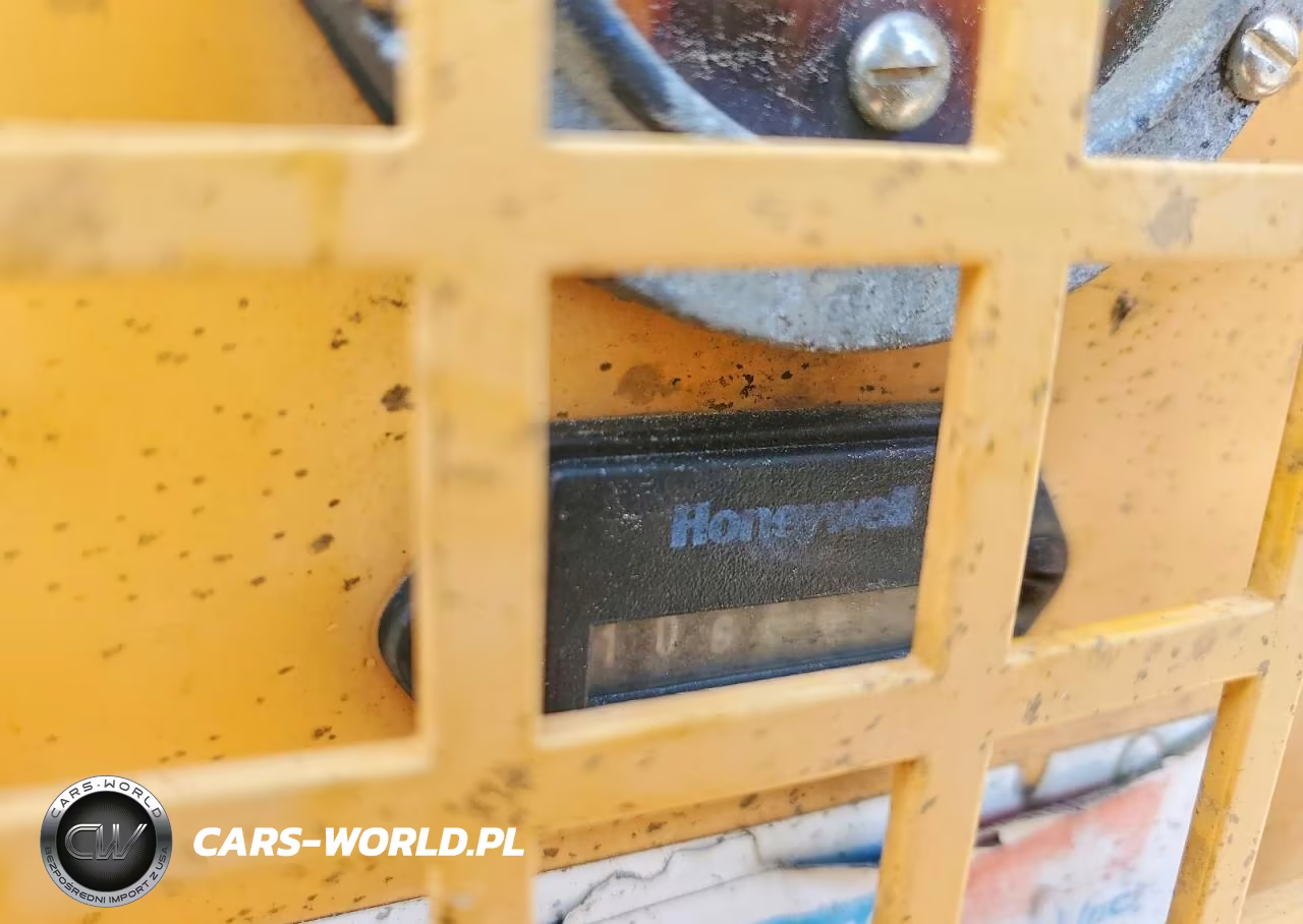 1997 Carrier 69Rg15-221-2 - Generator Set VIN:80001642 - 8