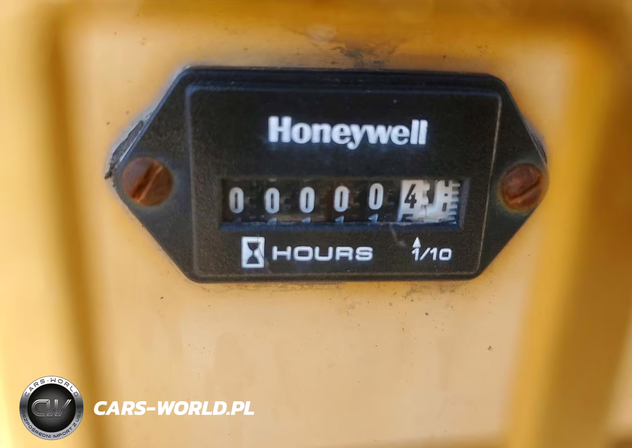 1997 Carrier 69Rg15-221-2 - Generator Set VIN:80002893 - 8
